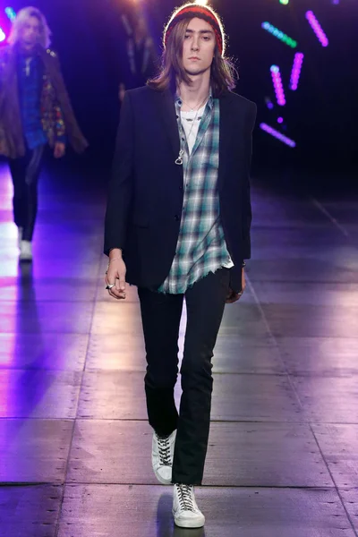 Look 62